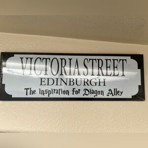 Harry Potter Diagon Alley Sign for Victoria Street Edinburgh. NEW.